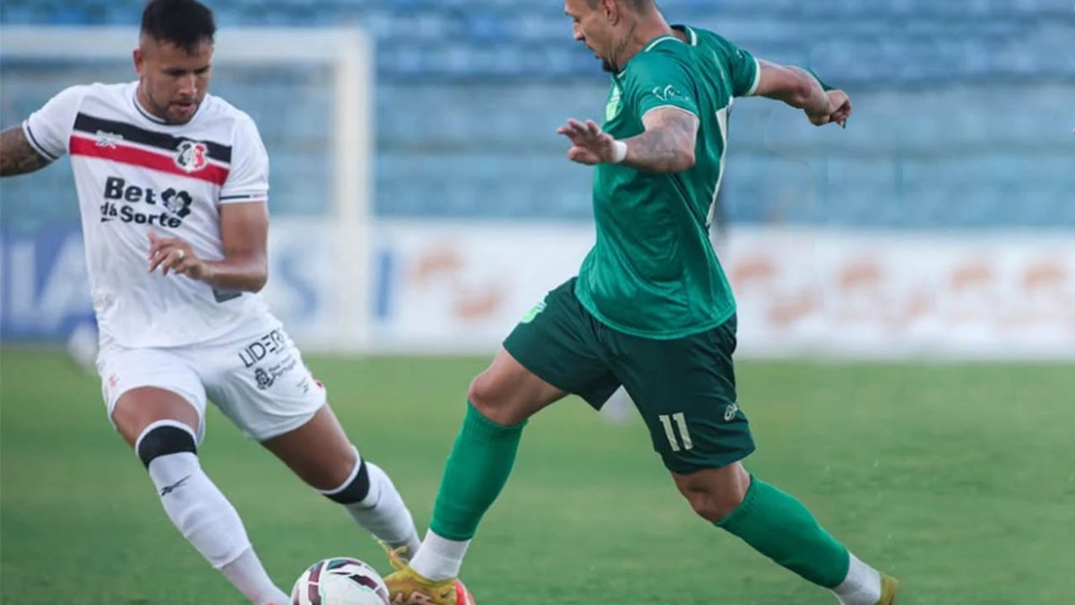 Santa Cruz empata com Floresta e fica muito perto do acesso à Série B