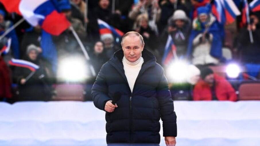 Vladimir Putin em discurso no Estádio Luzhniki, em Moscou 