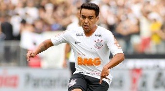 Jogadores%20que%20trocaram%20o%20Corinthians%20por%20rival
