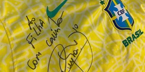Operação contra o PCC apreende camisas autografadas por Neymar