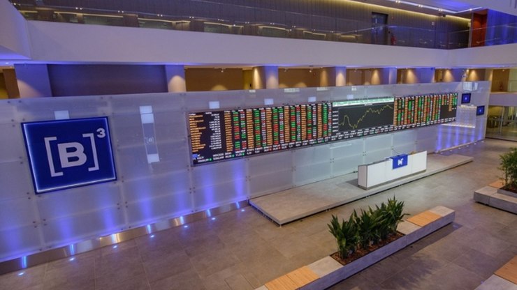 Ibovespa bate recorde e alcança 141.263 pontos na Bolsa