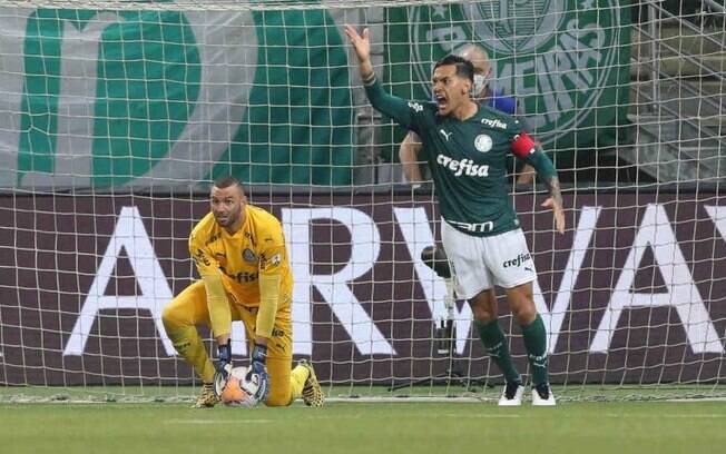 Sormani propõe troca de estrela do Palmeiras por Pedro e diz: 'Acho que ele nem joga tudo isso'