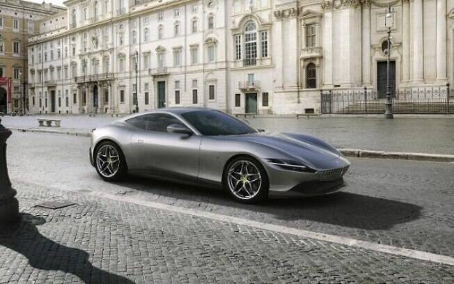Ferrari Roma: visual conta com uma dianteira longa e uma traseira curta, aliado a equipamentos de última geração