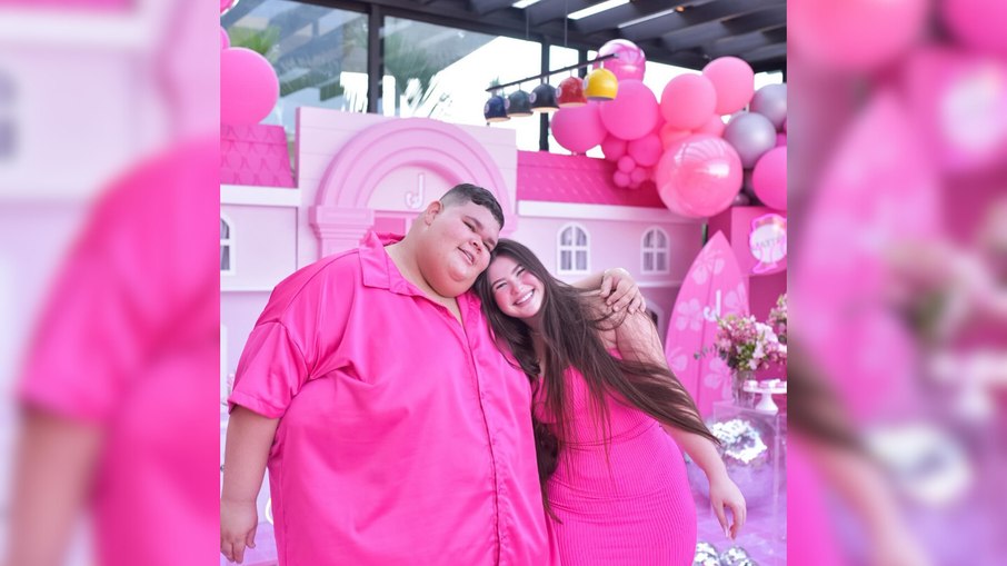 Gordão da XJ anuncia término com Nicole após 11 meses juntos Gordão da XJ anuncia término com Nicole após 11 meses juntos