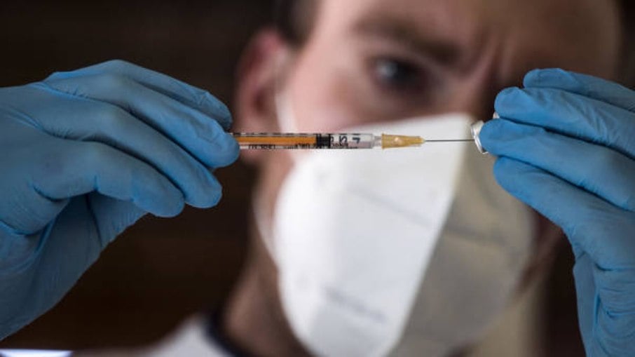 UE distribuiu mais de 25 mil doses de vacina para 6 países-membros 