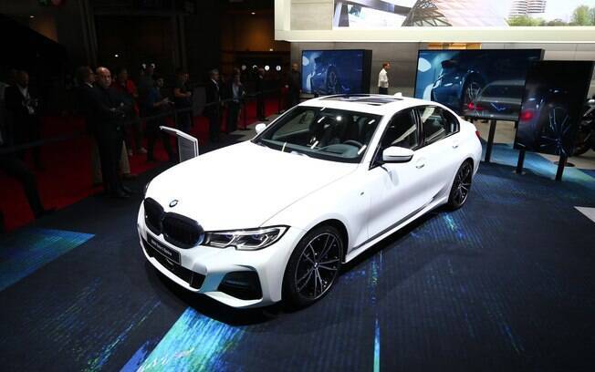 A BMW escolheu o Salão de Paris para mostrar a nova geração do sedã da Serie 3,  um dos seus carros mais vendidos