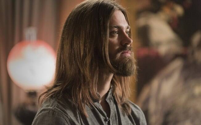 Em episódio de The Walking Dead, Jesus (Tom Payne) afirmou que sempre achou difícil se aproximar de namorados 