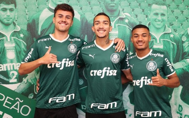 Palmeiras anuncia renovação de contrato de três Crias da Academia