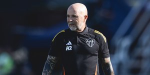Após vice, Sampaoli garante permanência no Atlético-MG