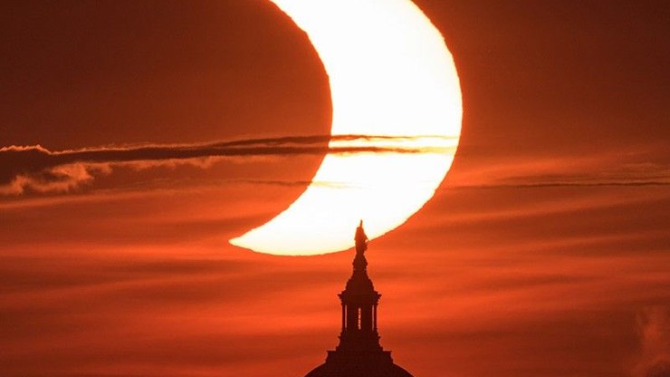 Eclipse solar leva dezenas a hospitais na Alemanha