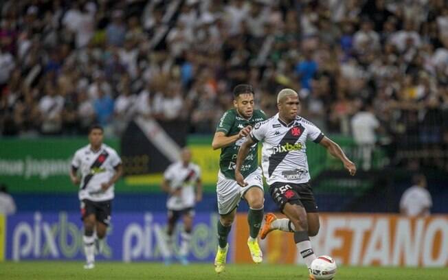 Vasco empata com o Guarani na Arena da Amazônia e sobe na tabela da Série B do Campeonato Brasileiro