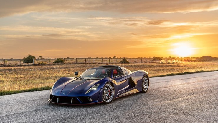 Hennessey Venom F5 de 1.800 cv vai a leilão e pode bater recorde