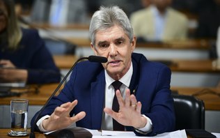 Senadores protocolam pedido de CPI para apurar denúncias de Felca