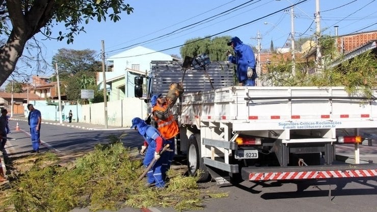 Cobrança por coleta de poda e entulho é retomada em Vinhedo