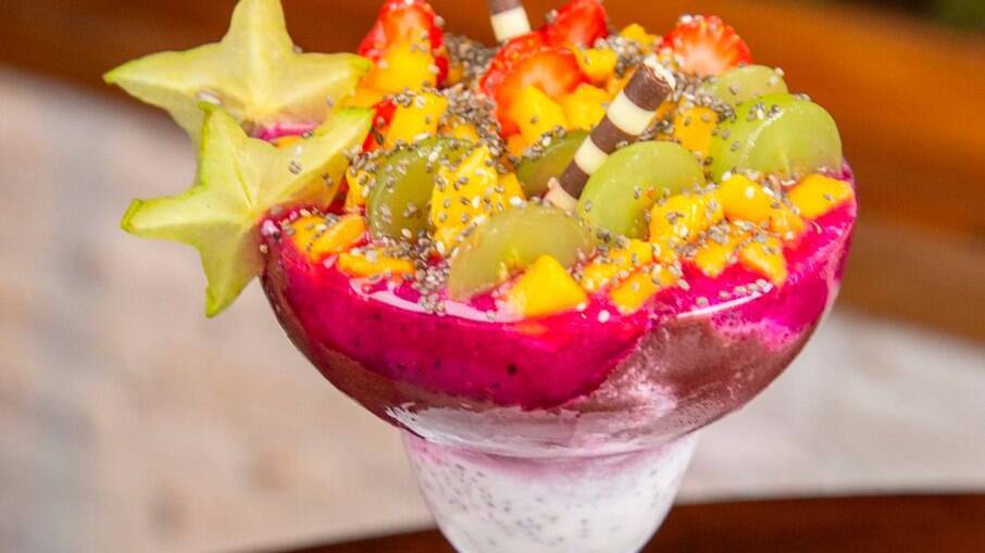 Taça Pitaya é colorido e muito nutritivo
