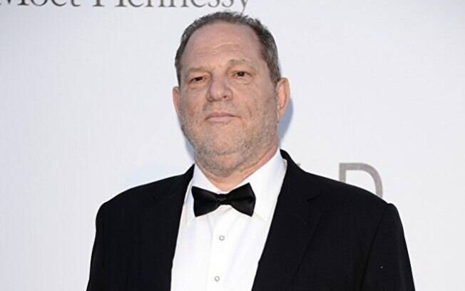 Harvey Weinstein se entregou a polícia de Nova York na manhã desta sexta-feira (25). Ele é acusado de estupro