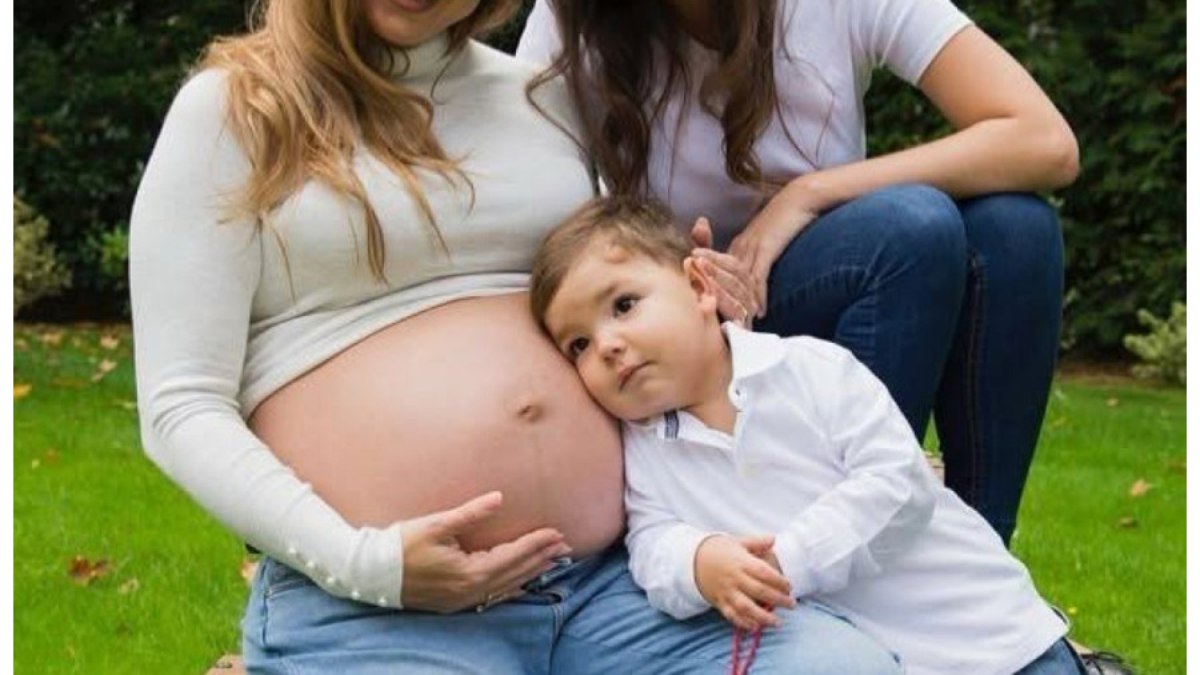 Paula Belmonte com dois dos seis filhos Paula Belmonte com dois dos seis filhos