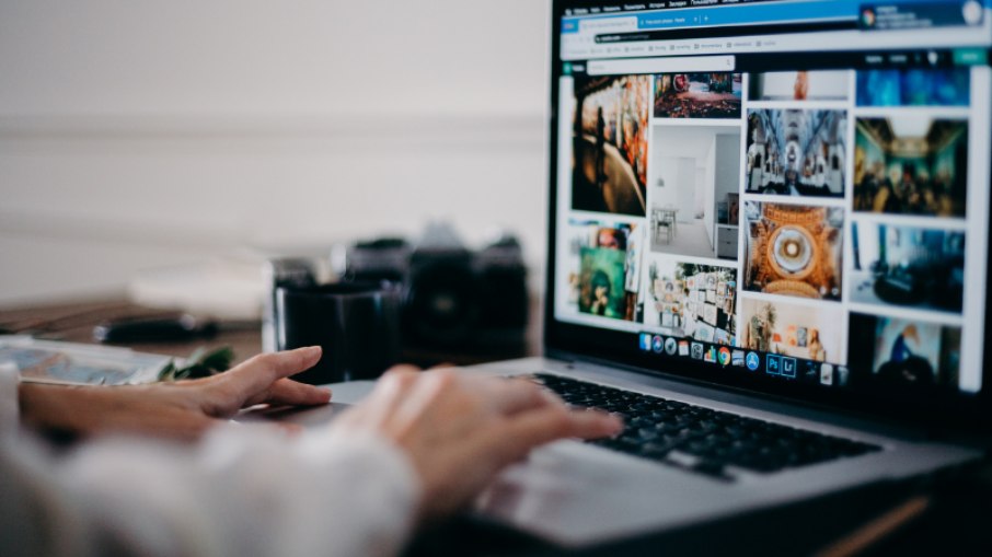 França proíbe uso de redes sociais para menores de 15 anos
