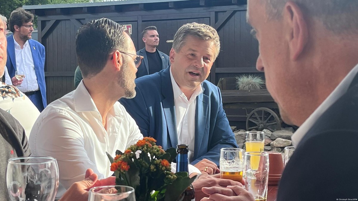 O conservador que tenta barrar o 1º governo da AfD na Alemanha - Foto