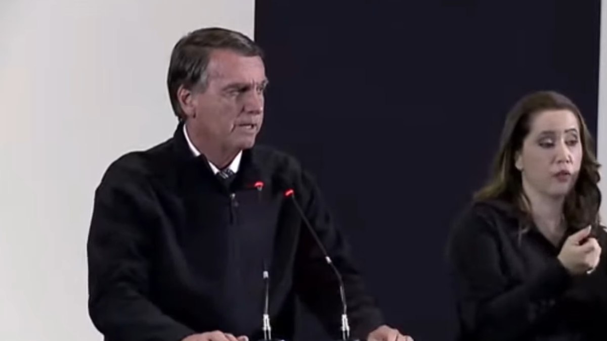 Jair Bolsonaro cutuca a chapa petista