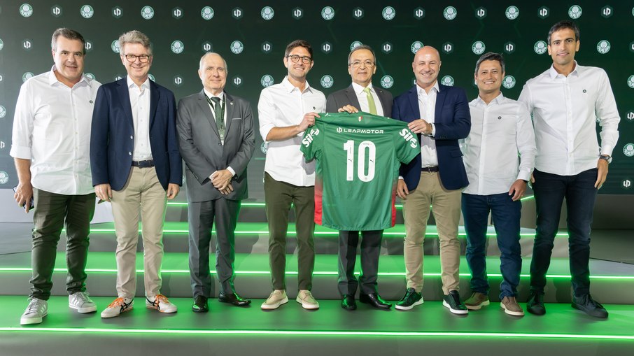 Diretores de Grupo Stellantis e Palmeiras
