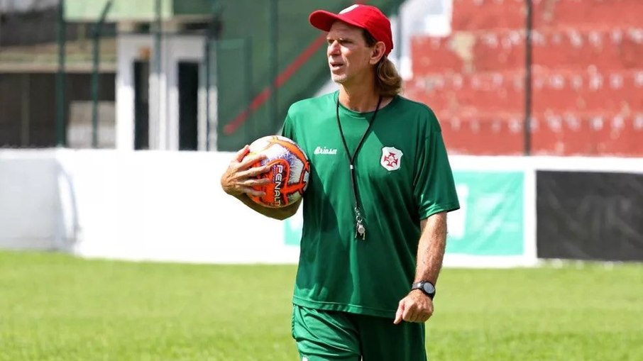 Além de Sérgio Guedes, vários treinadores apresentaram problemas de saúde no futebol