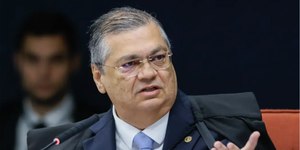 Dino expõe relatório com ameaça de assassinato contra ministros