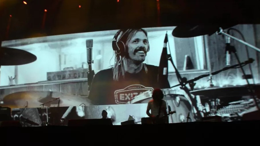 Imagem do baterista Taylor Hawkins, do Foo Fighters