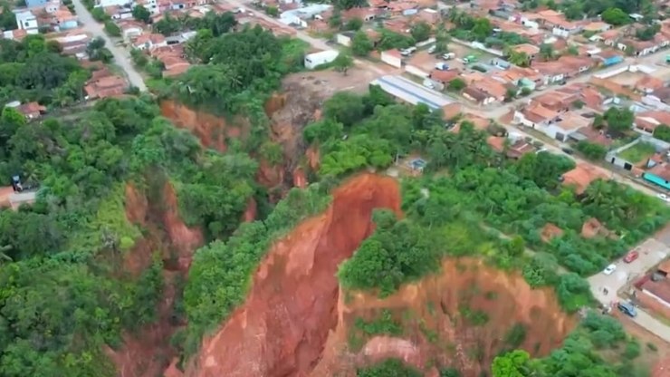 Cidade do Maranhão está afundando com as voçorocas