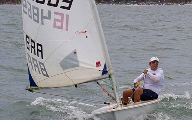 Thiago encontrou na vela uma forma de superação