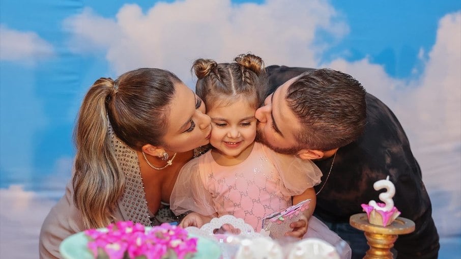 Natália Toscano, Angelina e Zé Neto 