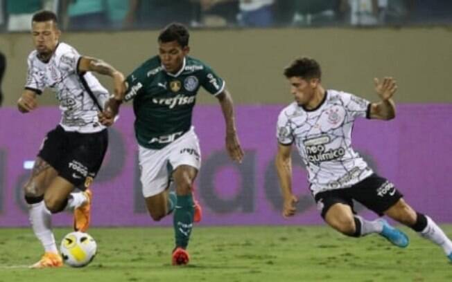 Novidade no Dérbi, Gabriel Veron comemora sequência no Palmeiras: 'Vou ganhando confiança'