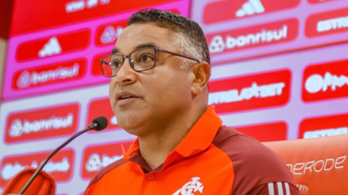Roger Machado se pronuncia após ser cotado para assumir Seleção Roger Machado se pronuncia após ser cotado para assumir Seleção