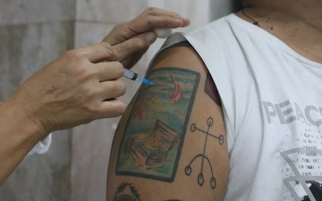 IBGE: quase 94% da população brasileira se vacinou contra covid-19