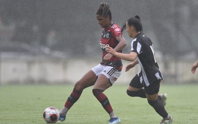 Flamengo e Botafogo se enfrentam pelo Brasileirão Feminino