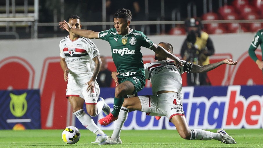 Palmeiras vence São Paulo de virada no Morumbi