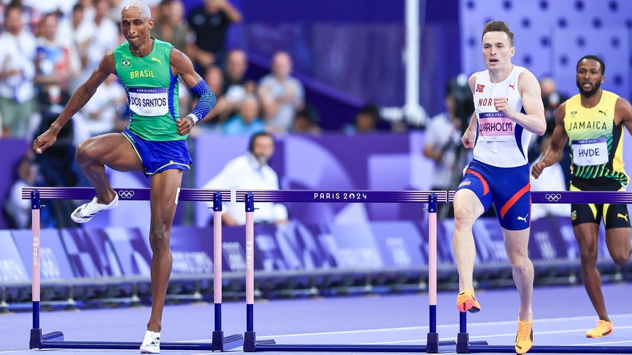 Alison dos Santos se classifica para a final dos 400m com barreiras em Paris