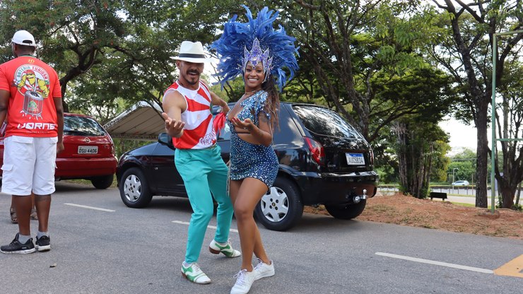 Carnaval no Parque Jayme Ferragut reúne 15 mil foliões em Vinhedo