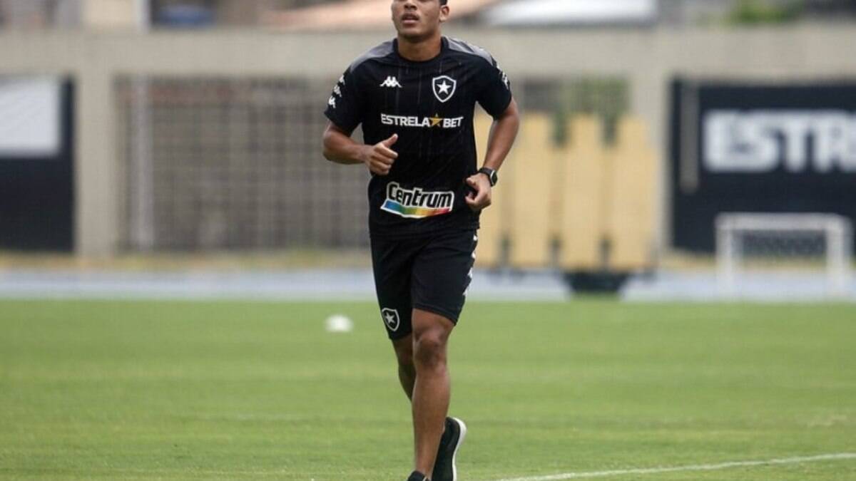 Vinícius Lopes inicia transição no Botafogo