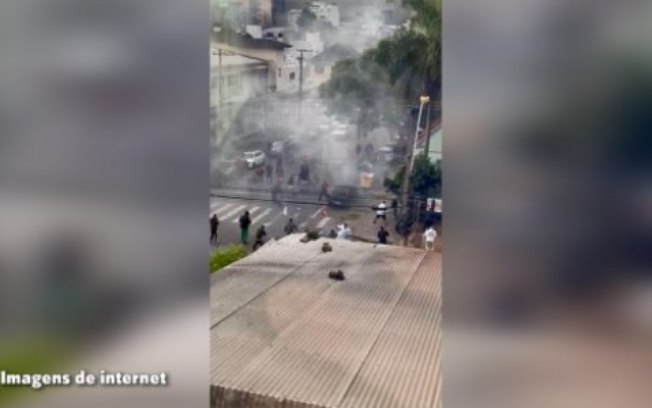 Confusão antes de jogo entre Juventude e Athletico-PR deixa dois torcedores feridos Confusão antes de jogo entre Juventude e Athletico-PR deixa dois torcedores feridos