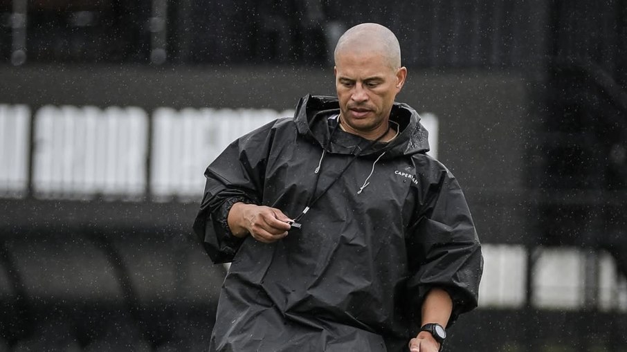 Alex, comandante do Athletic de São João del Rei (MG)