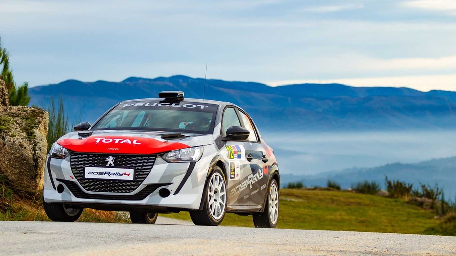 Peugeot 208 Rally 4 custa R$ 400 mil e conta com motor 1.2 turbo