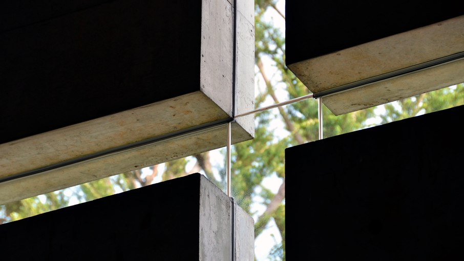 Igreja da Luz de Tadao Ando usa luz natural para criar espiritualidade Igreja da Luz de Tadao Ando usa luz natural para criar espiritualidade