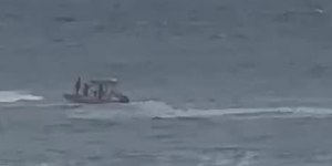 Jovem desaparece após ser levado pelo mar no dia do aniversário