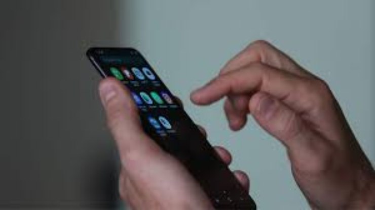 Como a dependência de smartphone afeta a saúde mental e bem-estar