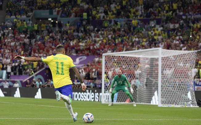 Fernando Diniz convoca Raphinha para o lugar de Vini Jr