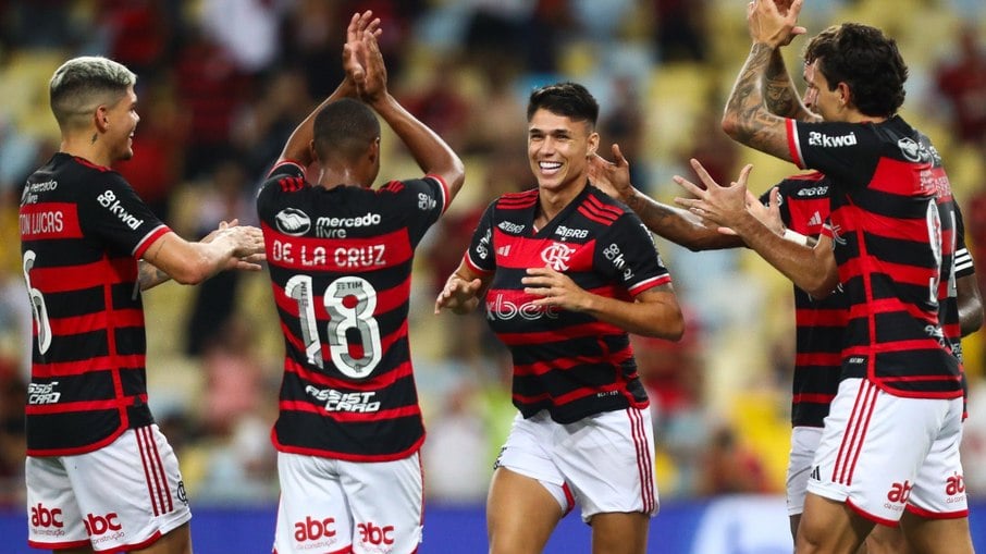 De La Cruz brilhou na vitória sobre o São Paulo