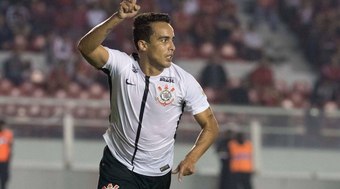 Ex-Corinthians%20e%20S%C3%A3o%20Paulo%20%C3%A9%20preso%20acusado%20de%20viol%C3%AAncia%20dom%C3%A9stica