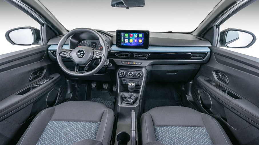 Cockpit do Kardian Vibe aposta em comandos simples e central multimídia com espelhamento sem fio