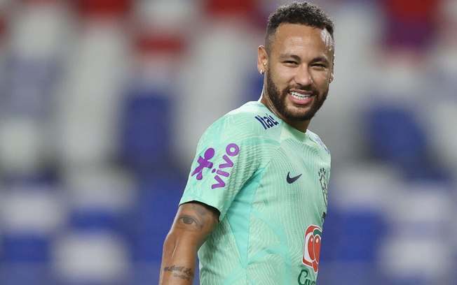 Neymar dá susto em treino, mas não preocupa seleção para Eliminatórias